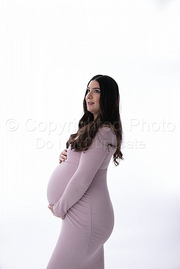 Parisa - Maternity